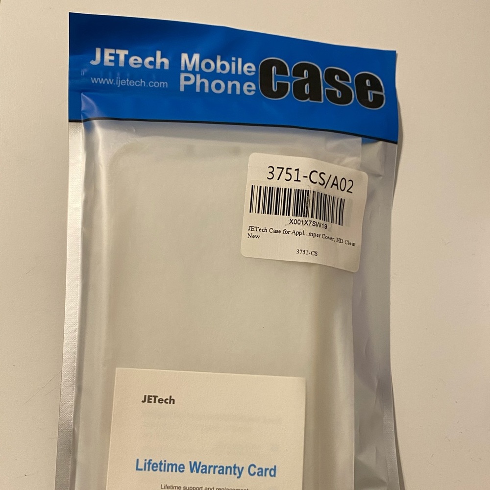Phone Case in packaging - Picture 2 of 3